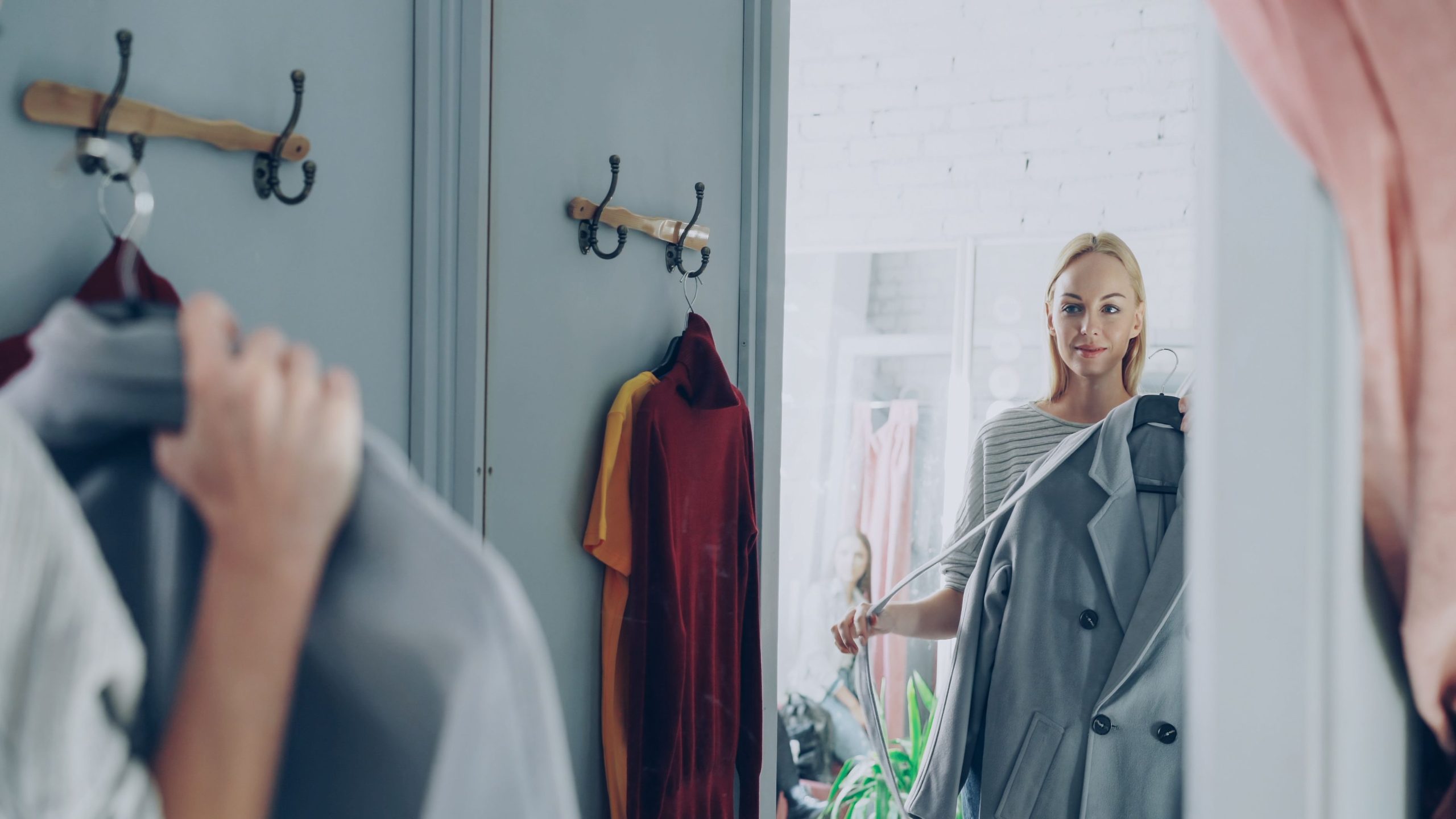 AI smart outfit formula helping woman choose repeatable outfit combination